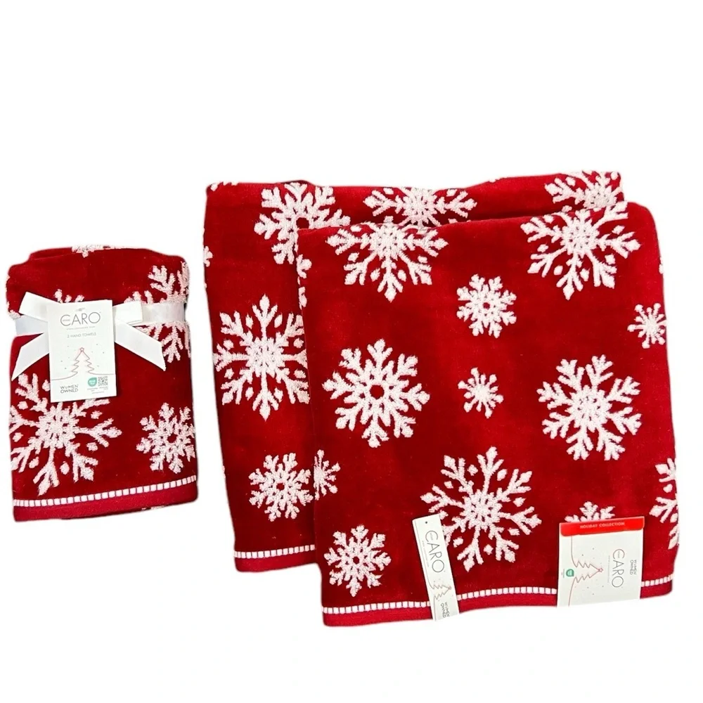 Caro Home - ‘Snowflake Red/White’ Hand Towels (2). NWT Firm!